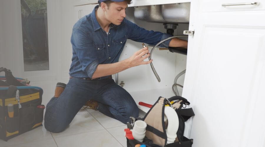 Local tankless water heater installation in Savoy, TX
